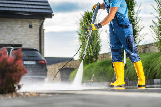 Professional  Pressure Washing Services in Fairbank, IA